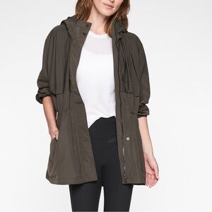 Athleta Rainfall Swing Jacket/Parka in Grey size S/M